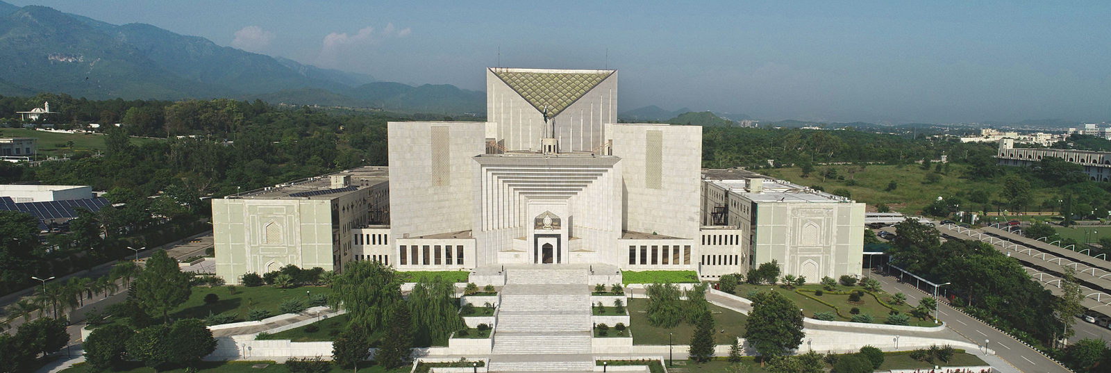 Court Building 2